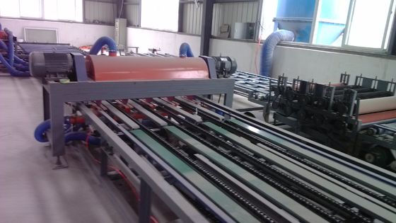 เครื่องทำแผงผนังแบบ Cold Pressure สำหรับบอร์ดแซนวิชไฟเบอร์ซีเมนต์ / Mgo