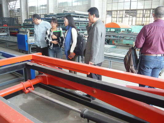 32KW พลังงานรวม เครื่องปานล์แซนวิช ระบบควบคุม PLC สายการผลิตแซนวิช