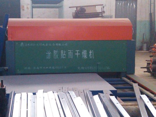 เครื่องจักรผลิตแผงแซนวิช EPS ควบคุมด้วย PLC พร้อมปั๊มจ่ายสารแบบวัดปริมาณความเร็วต่ำที่แม่นยำ