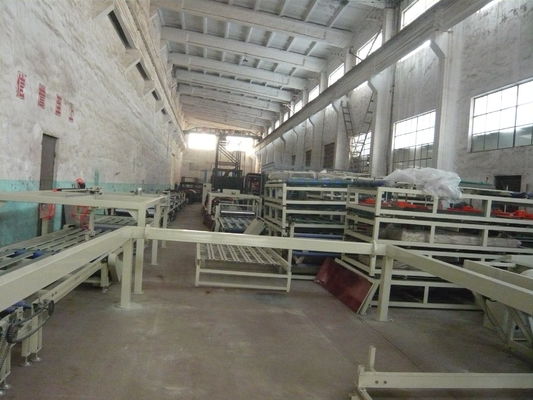 เครื่องทำแผงแซนวิชสำหรับวัสดุตกแต่งที่ไม่ติดไฟ