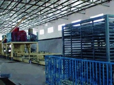 เครื่องผลิตแผ่นผนังแบบพิมพ์อาคาร ที่มีศักยภาพผลิต 1000 แผ่น