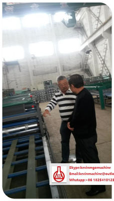 อัตโนมัติเต็ม Mgo / Mgcl / สายใยวัสดุหลังคา Roll Forming Machine ประหยัดพลังงาน