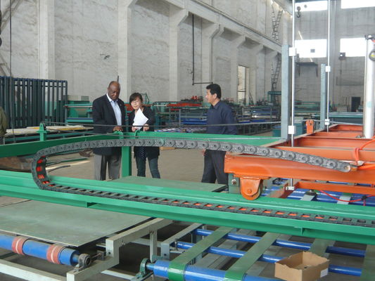 เครื่องทำแผงแซนวิชอัตโนมัติสำหรับเติมผงซีเมนต์และทำผงทัลคัม